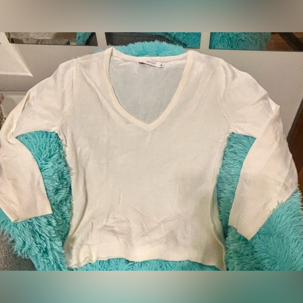 NWOT NY & Co. Elegant White/Cream V-Neck Sweater